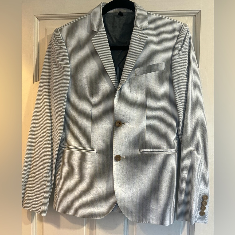 Boys crewcuts Blue and White Seersucker Blazer. EUC. Size 14 summer wedding